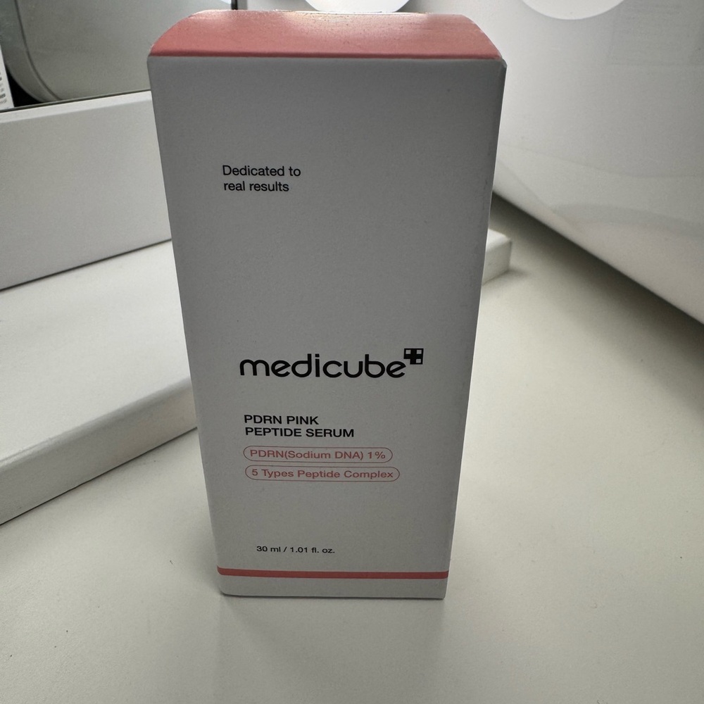 Medicube PDRN Pink Peptide Serum